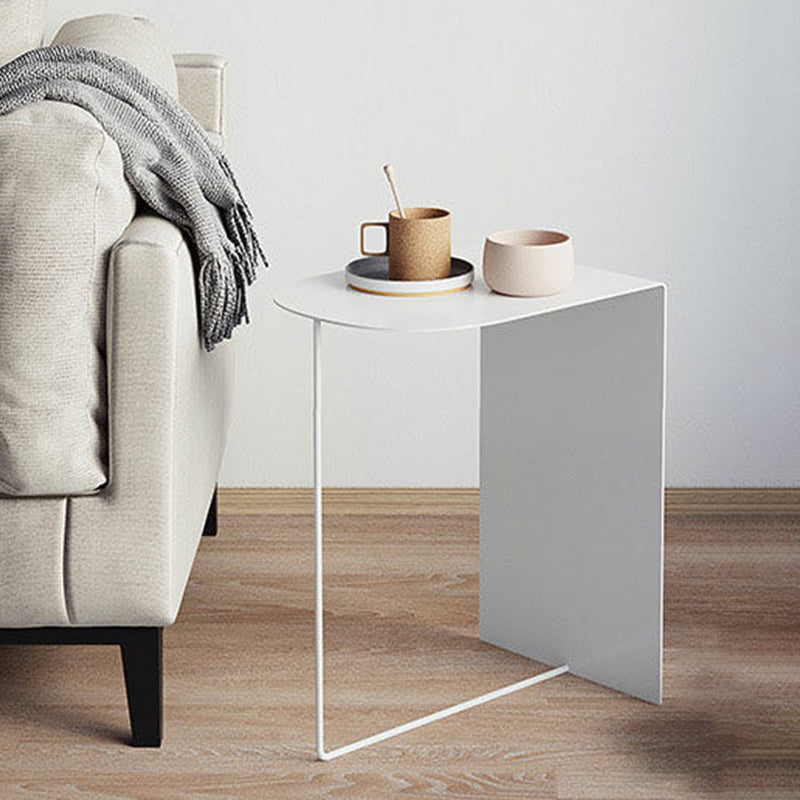 15.75" W x 11.81" D x 19.69" H Metal Side Table Simple Geometric End Table