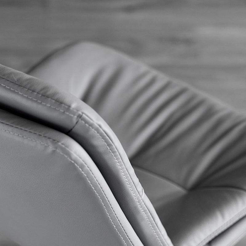 Scandinavian Metal Barstool Faux Leather Counter Stool With Chrome Base in Matte Finish