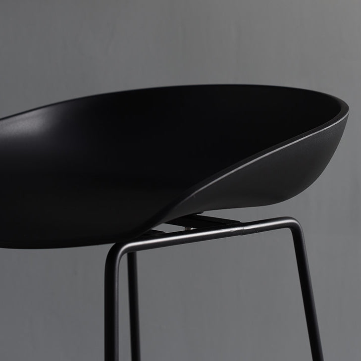 Industrial Low Back Bar Stool Metal Bar Stools in Black for Home Use