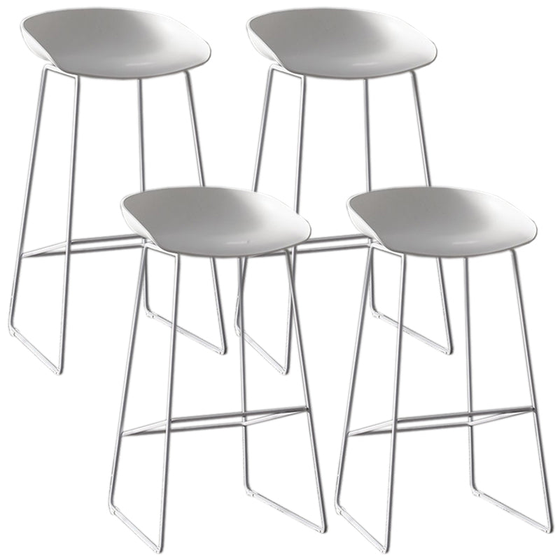 Industrial Low Back Bar Stool Metal Bar Stools in Black for Home Use