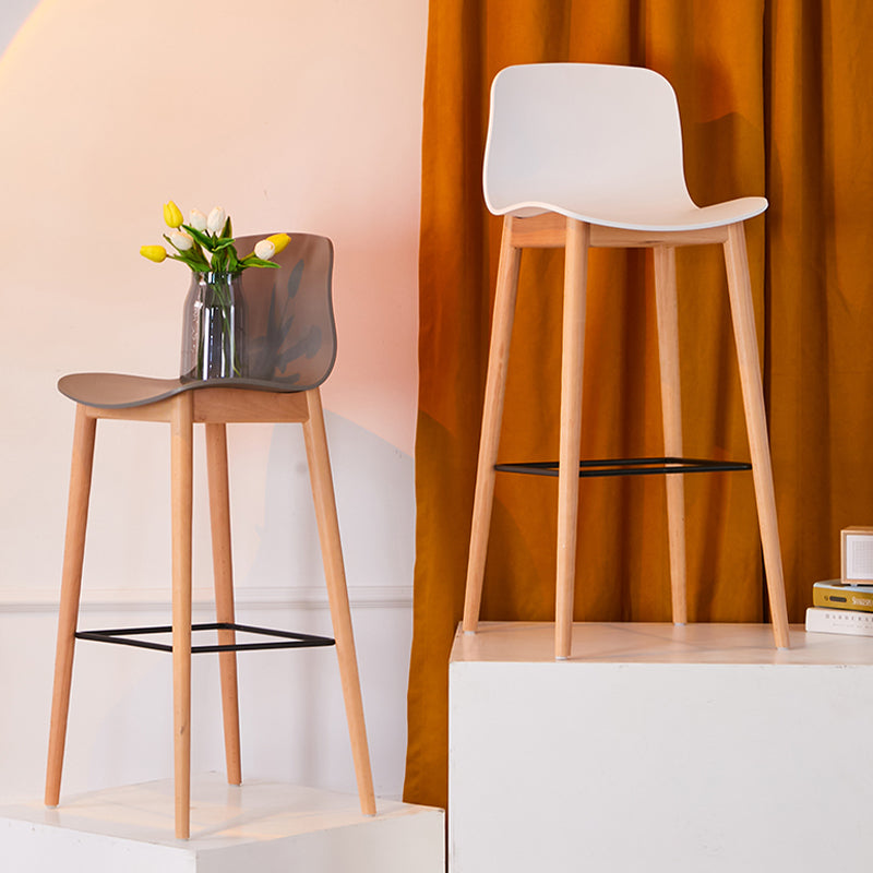 Modern Low Back Stool Plastic Footrest Bar Stool with Solid Wood Legs