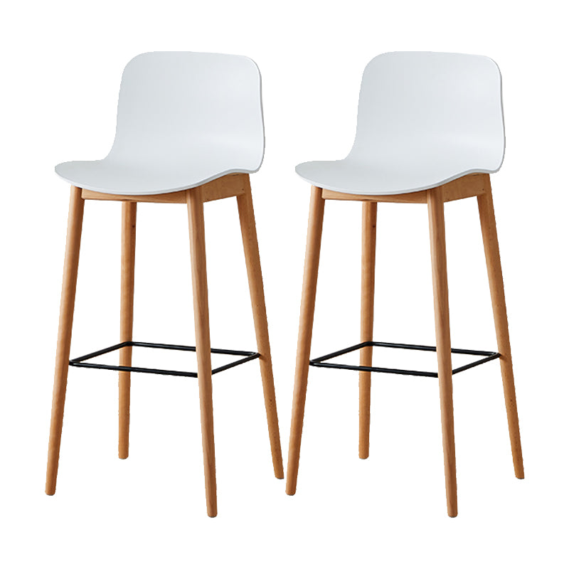 Modern Low Back Stool Plastic Footrest Bar Stool with Solid Wood Legs