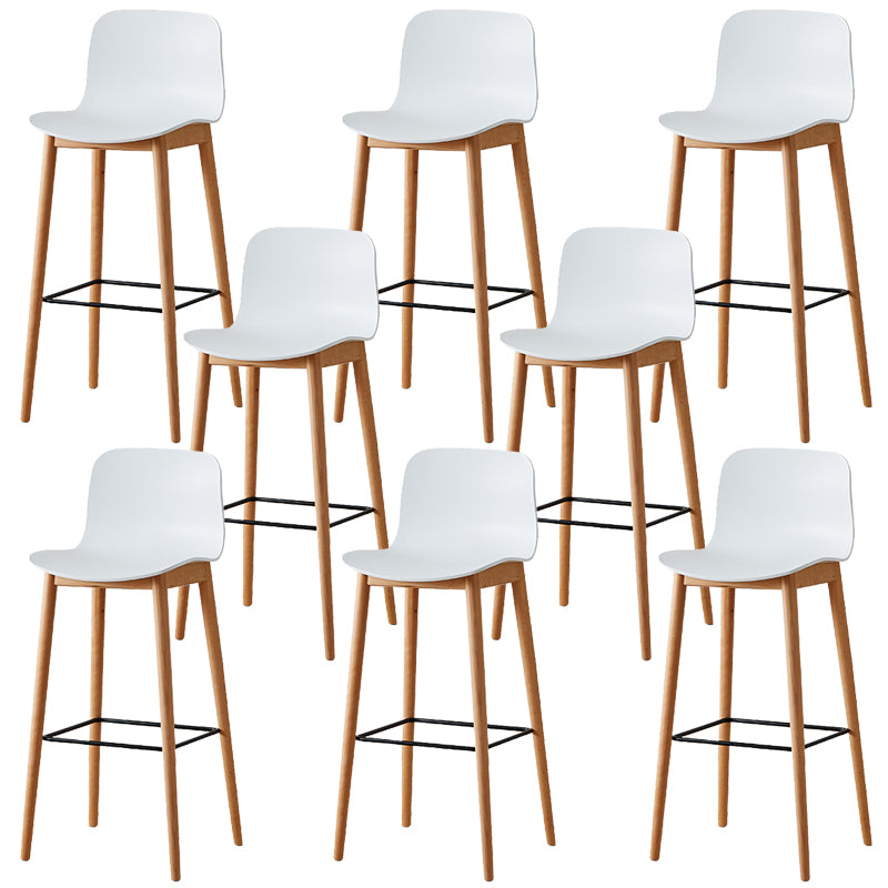 Modern Low Back Stool Plastic Footrest Bar Stool with Solid Wood Legs