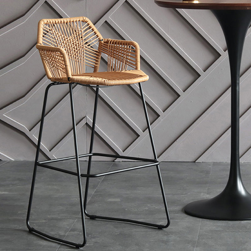 Scandinavian Plastic Rattan Bar Stool Armed Bucket Stool with Metal Legs