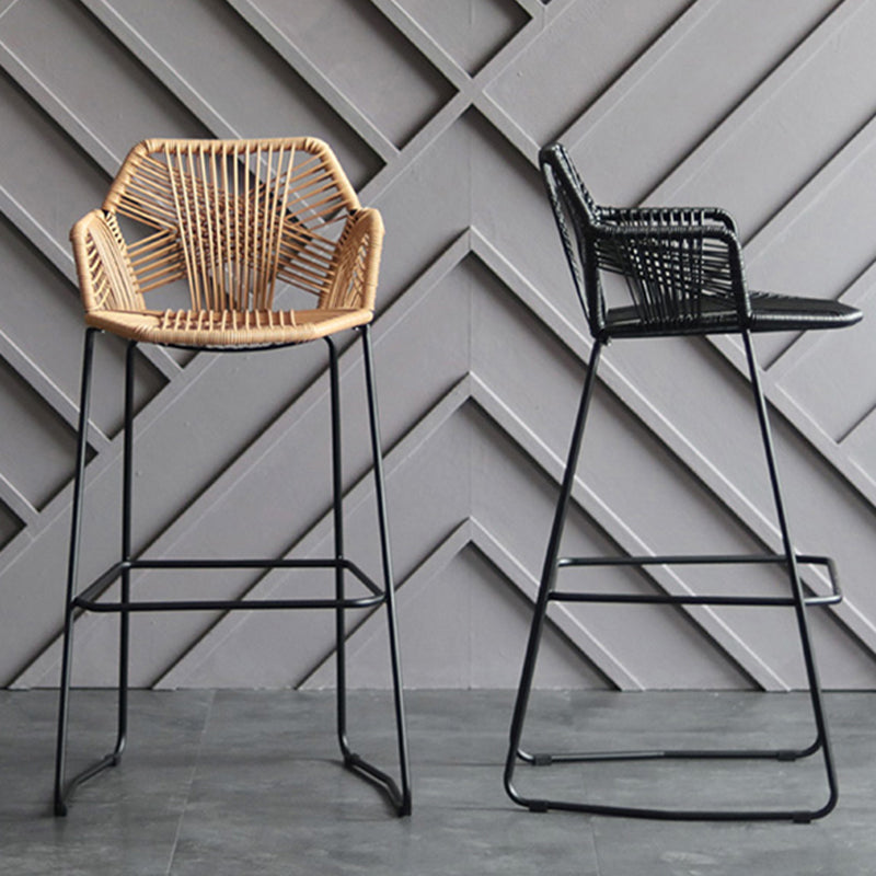 Scandinavian Plastic Rattan Bar Stool Armed Bucket Stool with Metal Legs