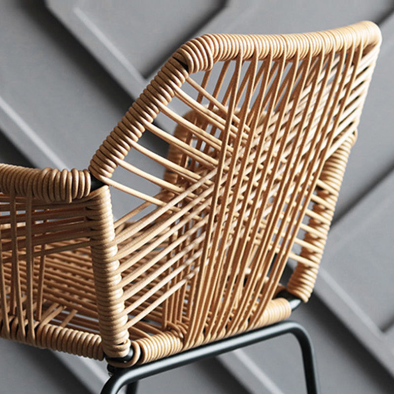 Scandinavian Plastic Rattan Bar Stool Armed Bucket Stool with Metal Legs