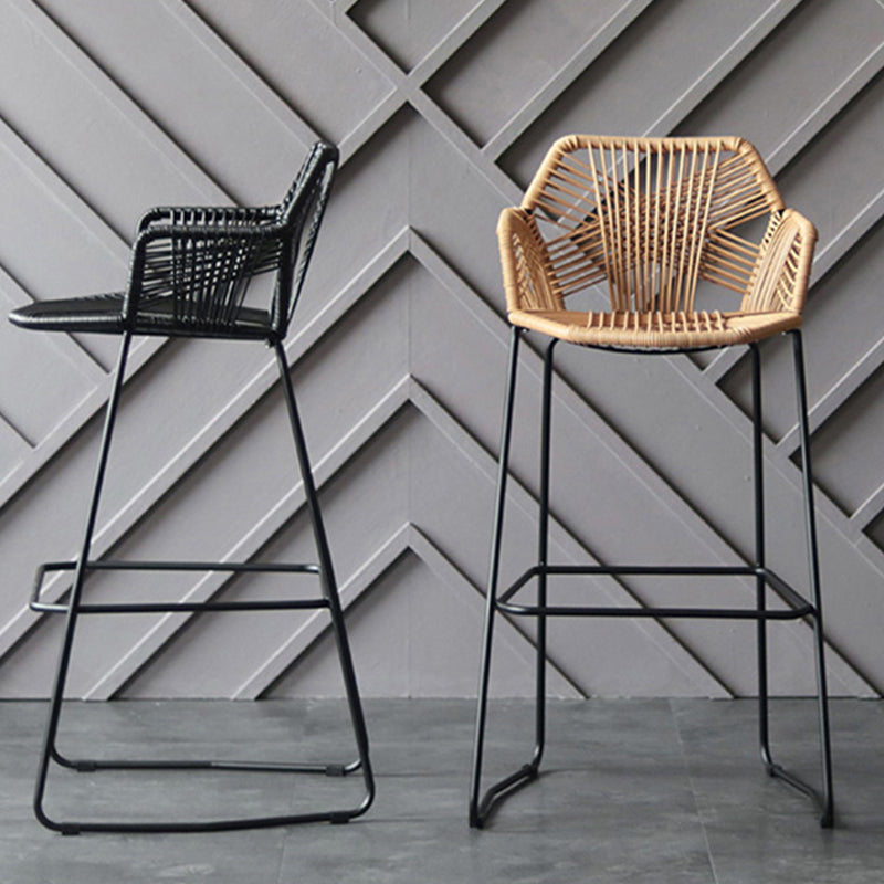 Scandinavian Plastic Rattan Bar Stool Armed Bucket Stool with Metal Legs