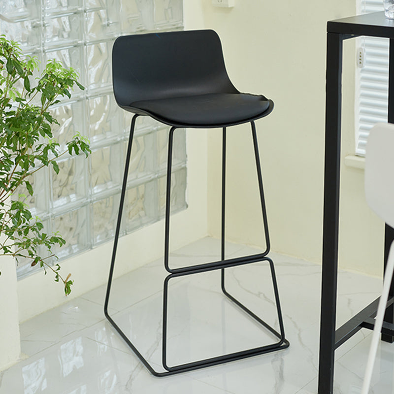 Indoor Footrest Dining Stool Plastic Industrial Low Back Counter-height Stool