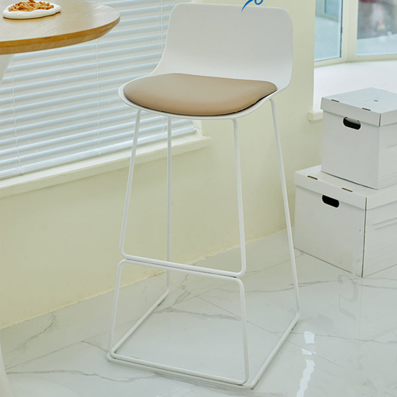 Indoor Footrest Dining Stool Plastic Industrial Low Back Counter-height Stool