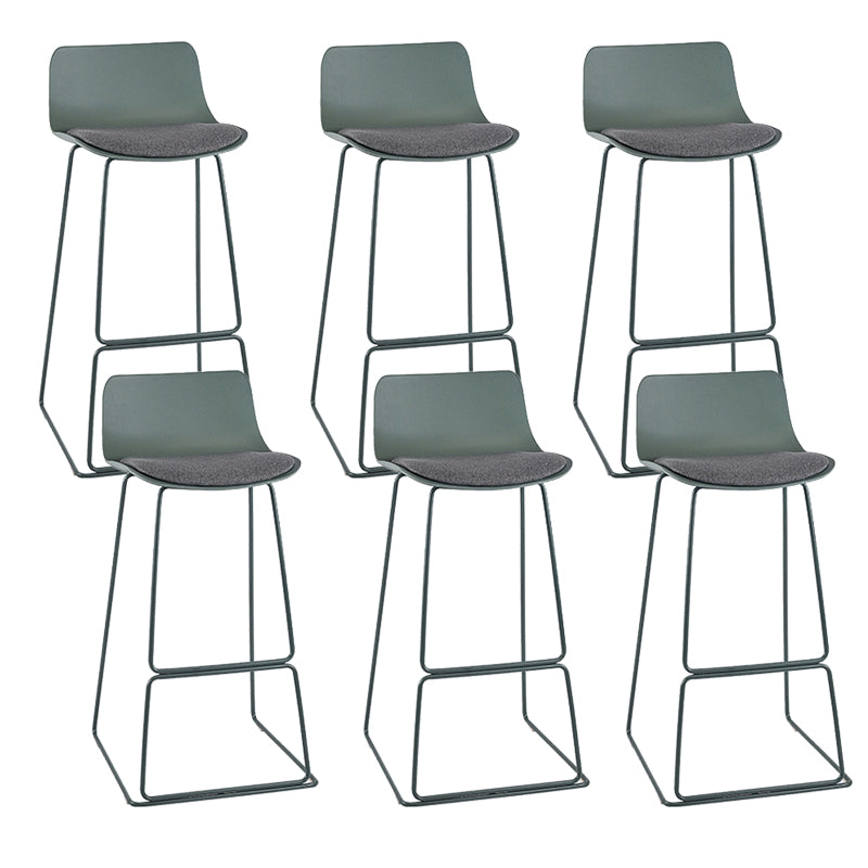 Indoor Footrest Dining Stool Plastic Industrial Low Back Counter-height Stool