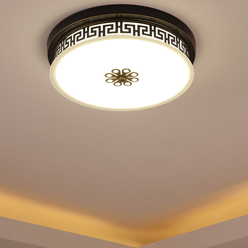 Modern Metal Ceiling Light Circle Shape LED Flush Mount with Glass Shade for Living Room