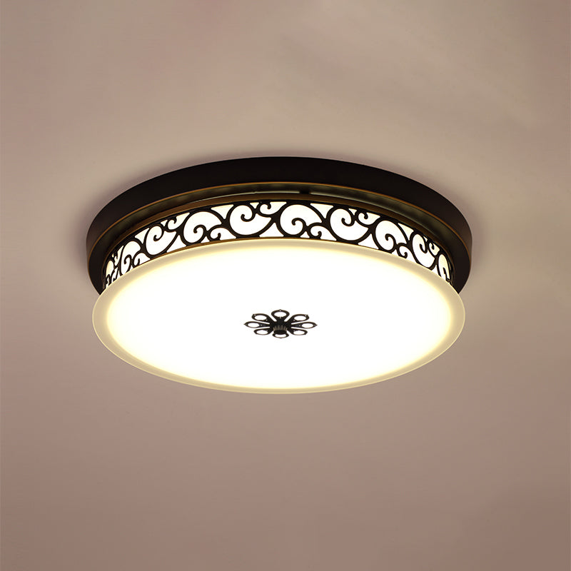 Modern Metal Ceiling Light Circle Shape LED Flush Mount with Glass Shade for Living Room