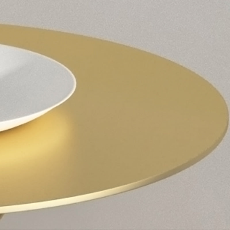 Round 3 Legs Base Design Metal Table Medieval Modern Style Side Table