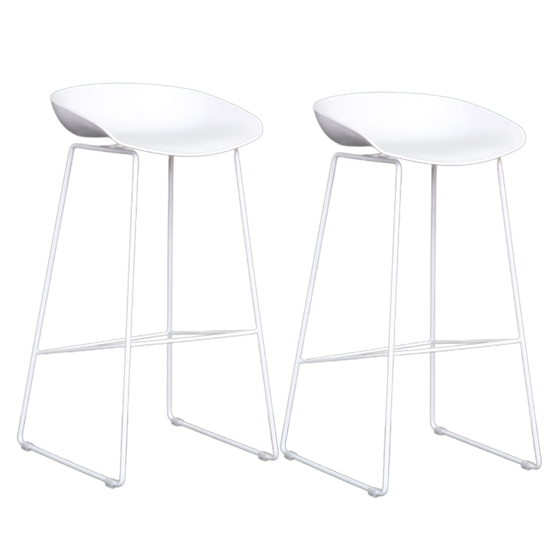Scandinavian Plastic Bar Stools Footrest Indoor Counter Stool with Metal Legs