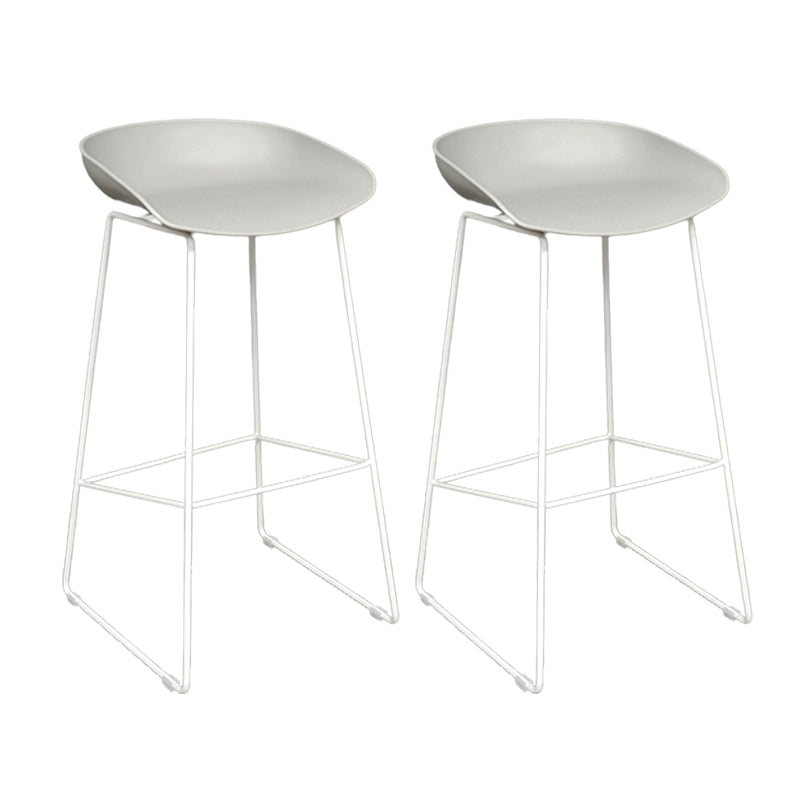 Scandinavian Plastic Bar Stools Footrest Indoor Counter Stool with Metal Legs