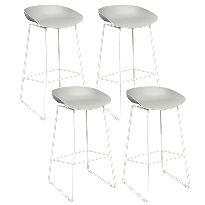 Scandinavian Plastic Bar Stools Footrest Indoor Counter Stool with Metal Legs