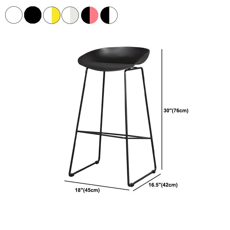 Scandinavian Plastic Bar Stools Footrest Indoor Counter Stool with Metal Legs