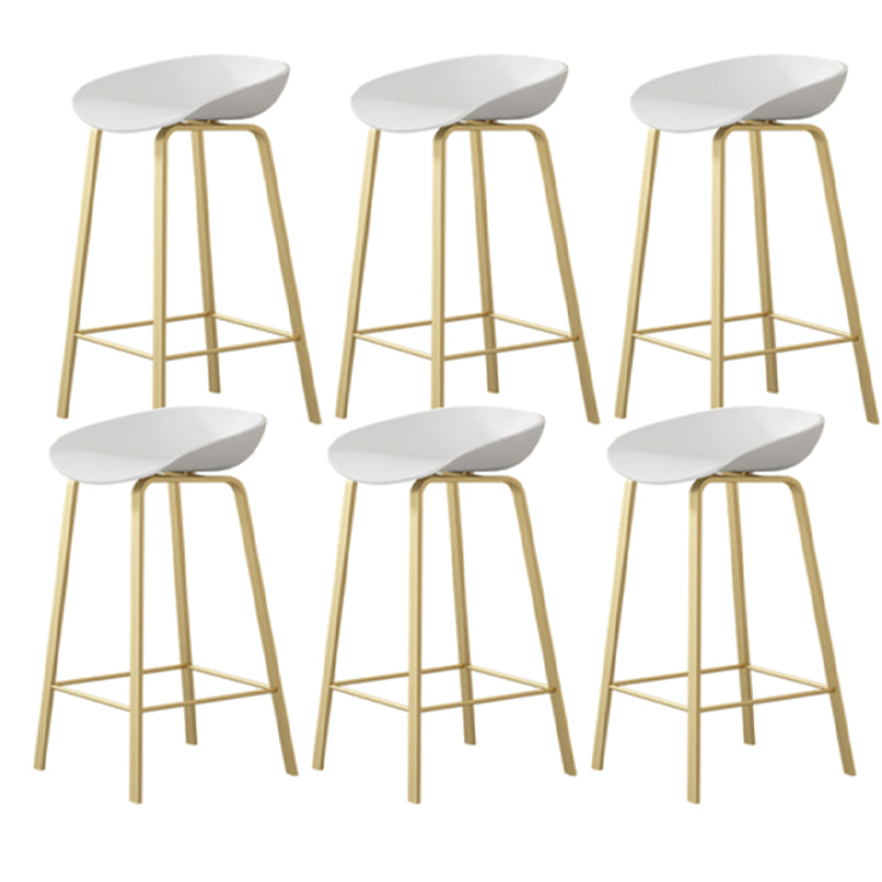 Modern Backrest Counter Stool Iron Bar Stool with Acrylic Seat and Pedal for Milk Tea Shop