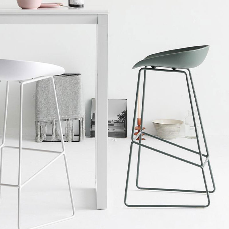 Plastic Bucket Seat Bar Stools Scandinavian Bristol Stool with Iron Base