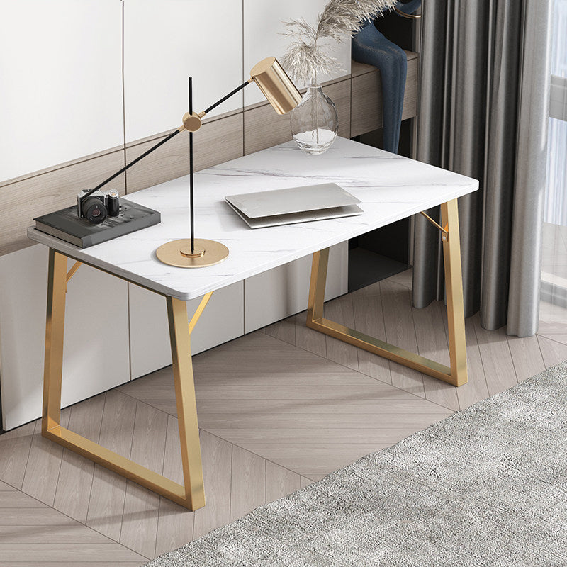Manufactured Wood Office Desk Rectangular Matte Finish Writing Desk for Home and Office