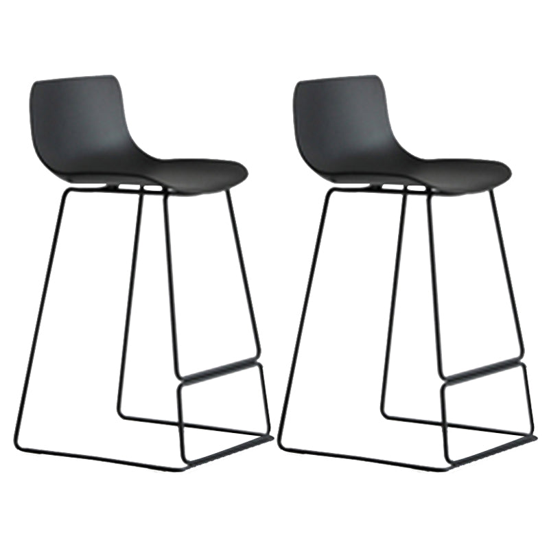 Scandinavian Low Back Counter Stool Plastic Armless Counter Chair