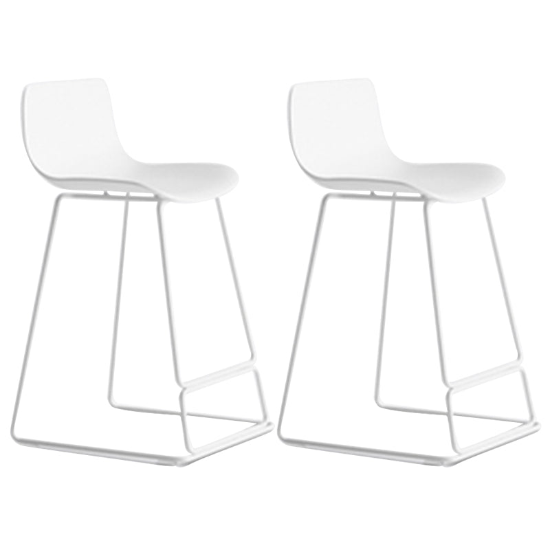 Scandinavian Low Back Counter Stool Plastic Armless Counter Chair