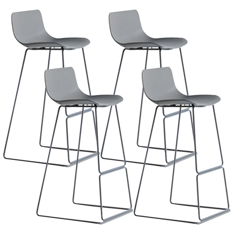 Scandinavian Low Back Counter Stool Plastic Armless Counter Chair