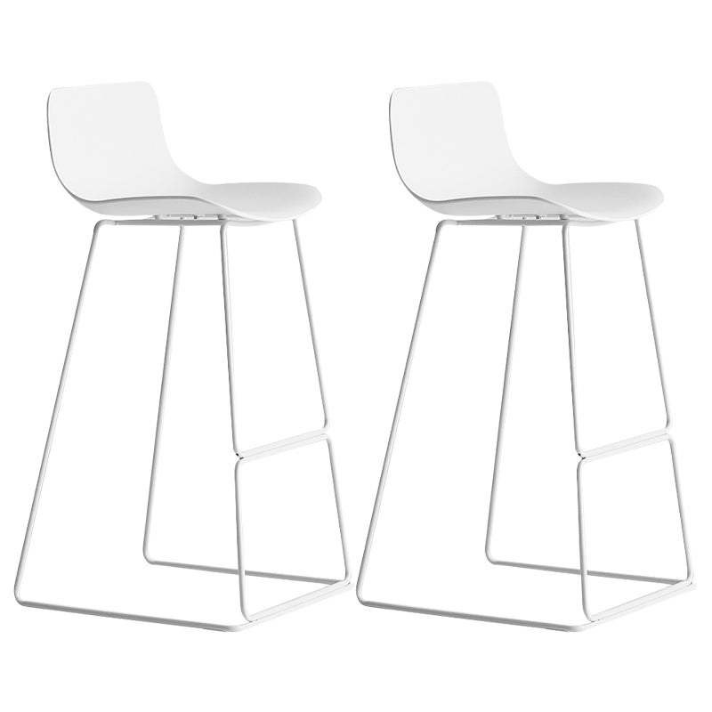 Scandinavian Low Back Counter Stool Plastic Armless Counter Chair