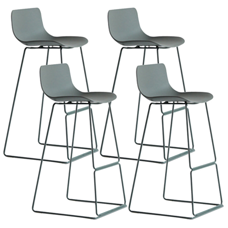 Scandinavian Low Back Counter Stool Plastic Armless Counter Chair