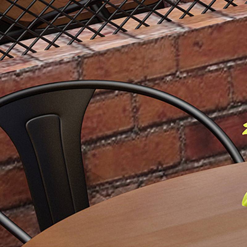 Modern Coffee Shop Dining Table Round Solid Wood Table in Brown