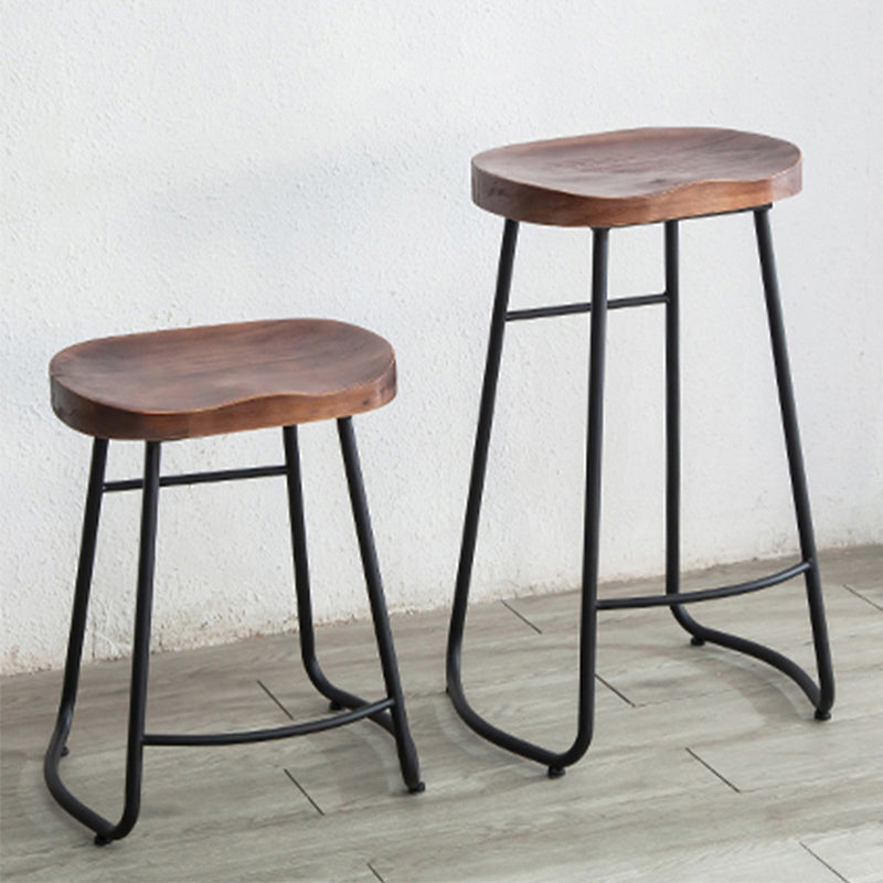 Modern Armless Backless Counter Stool Iron Bar Stool with Wooden Seat and Pedal for Cafe