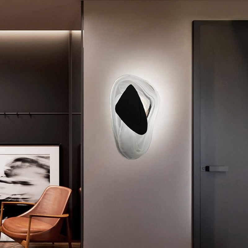 Unique Shade Metal Wall Sconce Modern Style Single Light Wall Lighting Fixtures