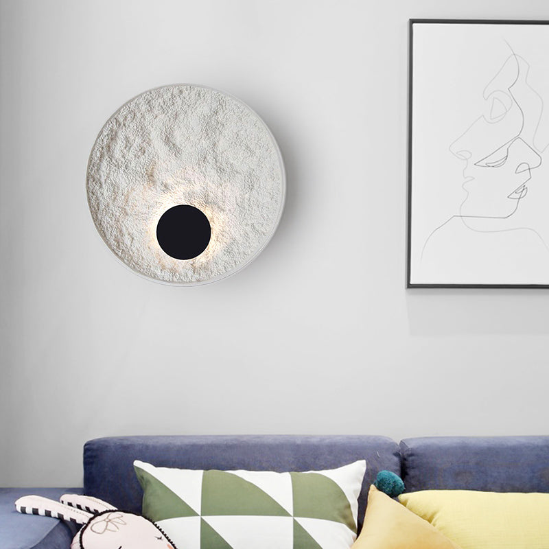 Linear Shade Resin Wall Sconce Modern Style Single Light Wall Lighting Fixtures in White