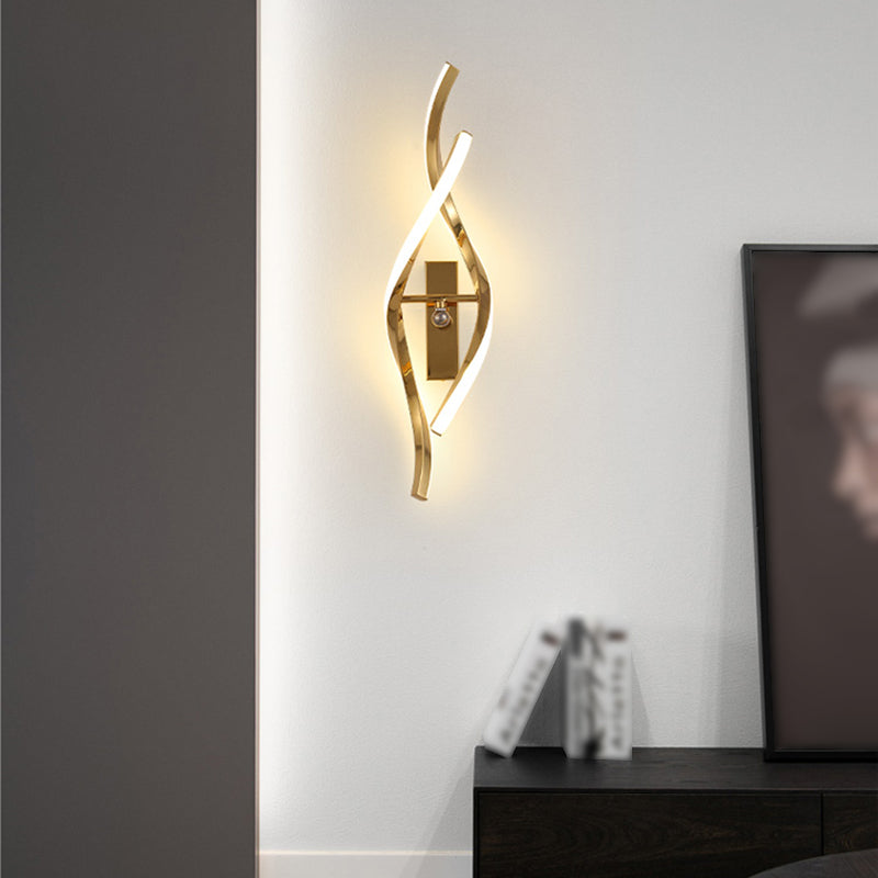 Linear Shade Metal Wall Sconce Modern Style 2 Lights Wall Mount Lighting in Gold