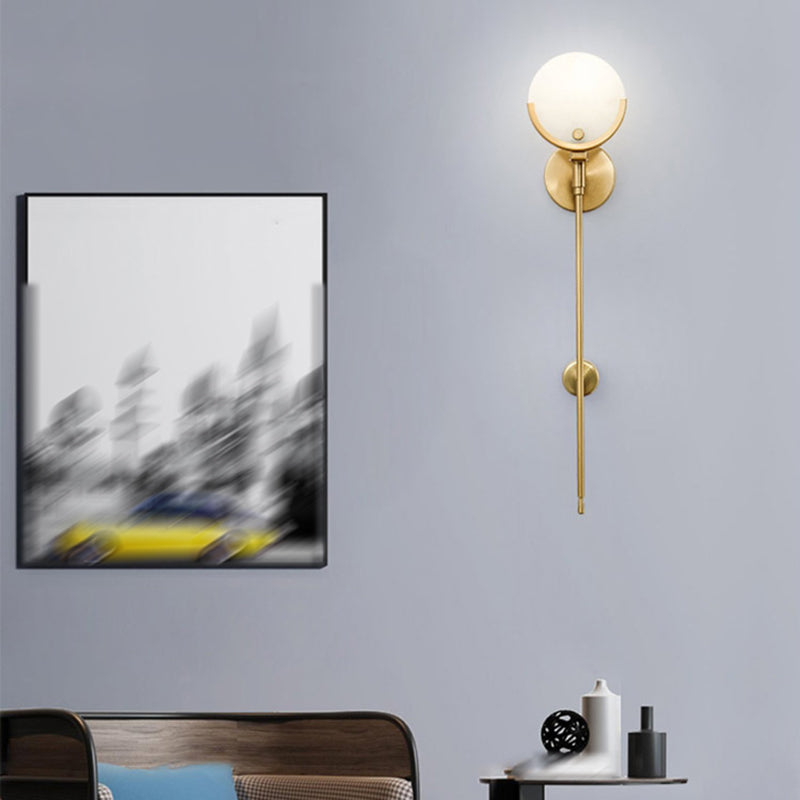 Modern Metal Wall Light Gold Round Wall Sconce with Mica for Living Room