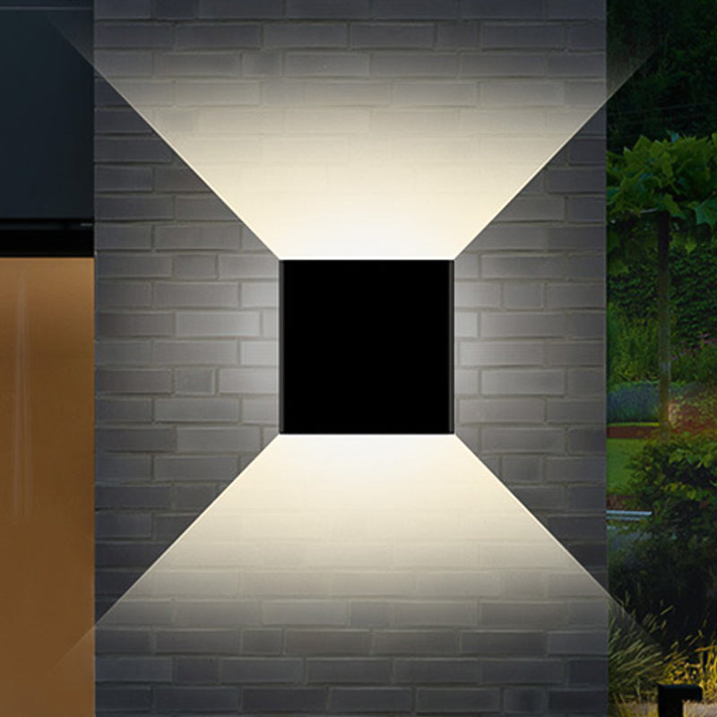 Modern Style Square Wall Lighting Fixtures Metal 2 Lights Wall Washer Sconce in Black