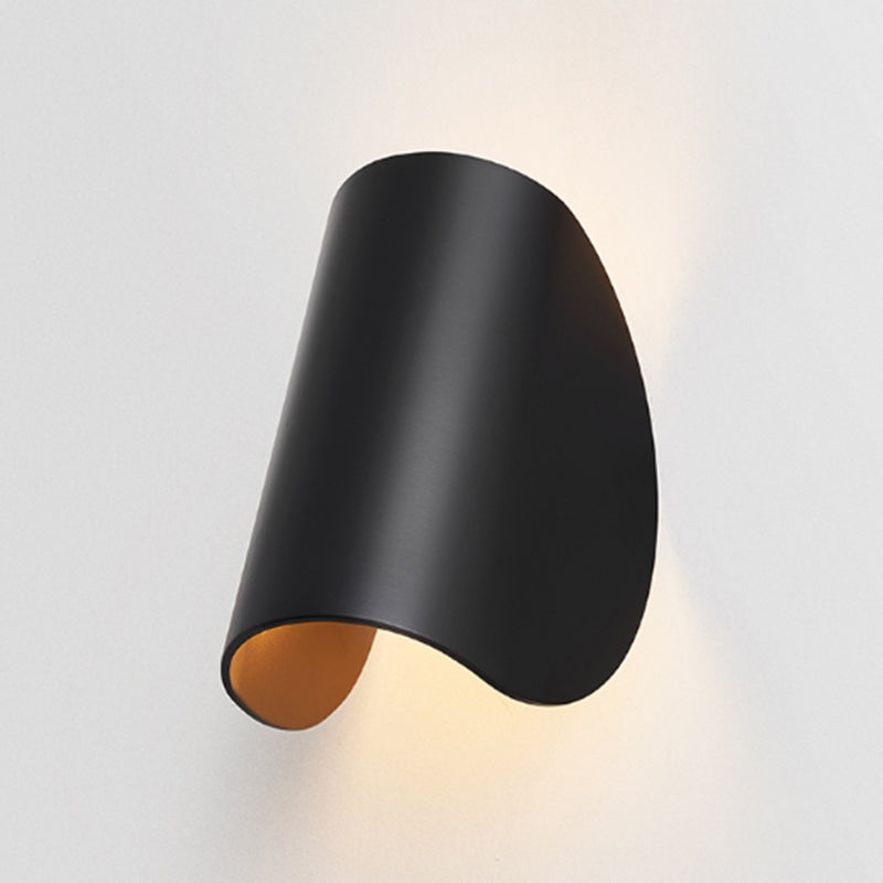 Nordic Style Metal Wall Light Geometric Shape LED Wall Sconce for Bedroom