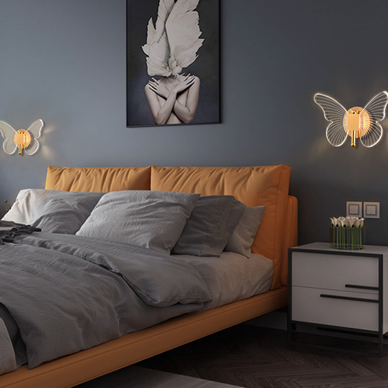 Unique Shade Metal Wall Sconce Modern Style 2 Lights Wall Mount Lighting in Gold