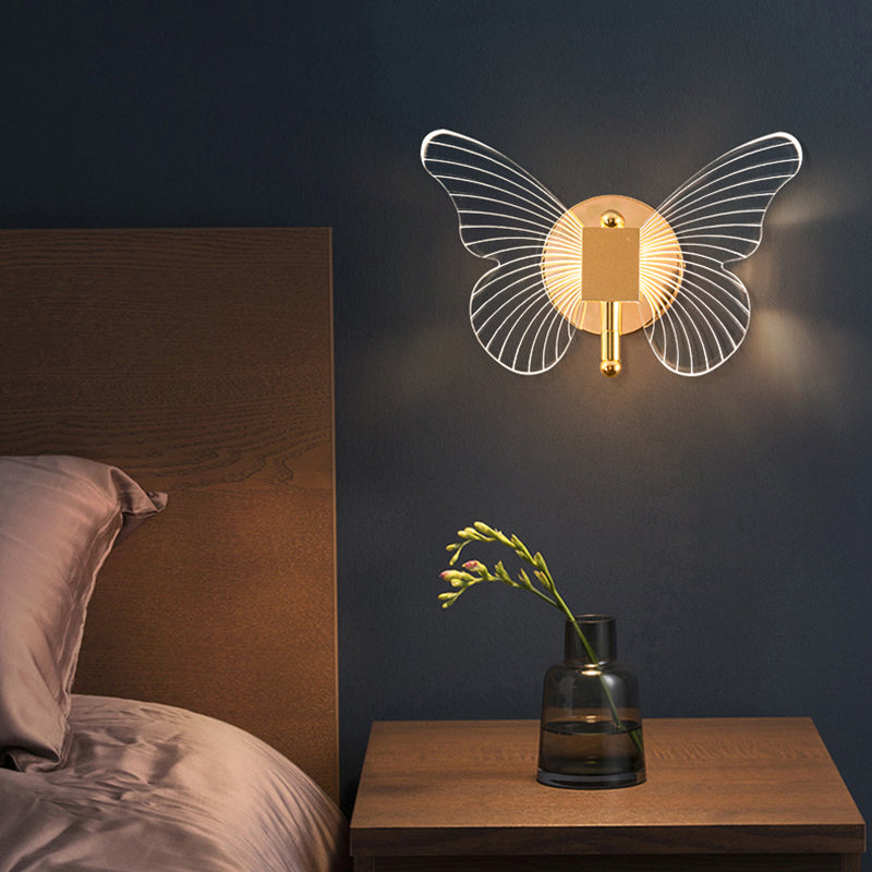 Unique Shade Metal Wall Sconce Modern Style 2 Lights Wall Mount Lighting in Gold