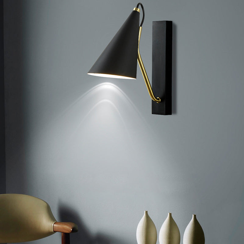 Contemporary Wall Sconce Household Metal Shade Wall Mounted Lamp for Sitting Room