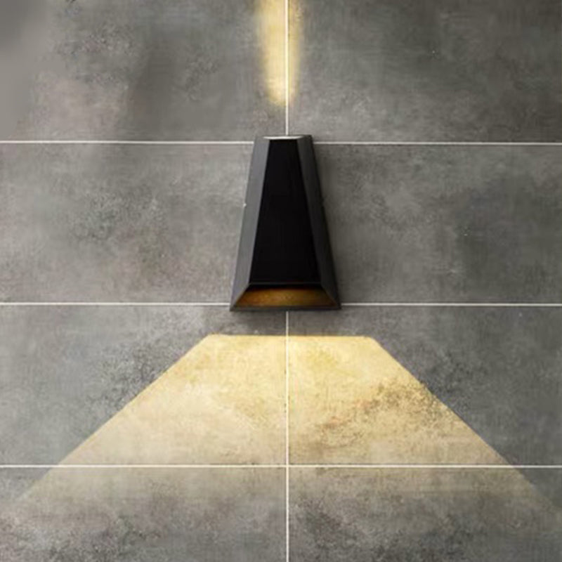 Geometric Shade Metal Wall Sconce Modern Style 2 Lights Wall Mount Lighting