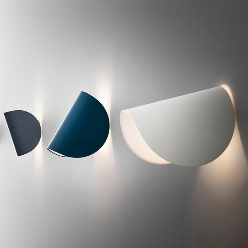 Modern Simple Iron Wall Light Arc Shape LED Rotatable Wall Lamp for Living Room