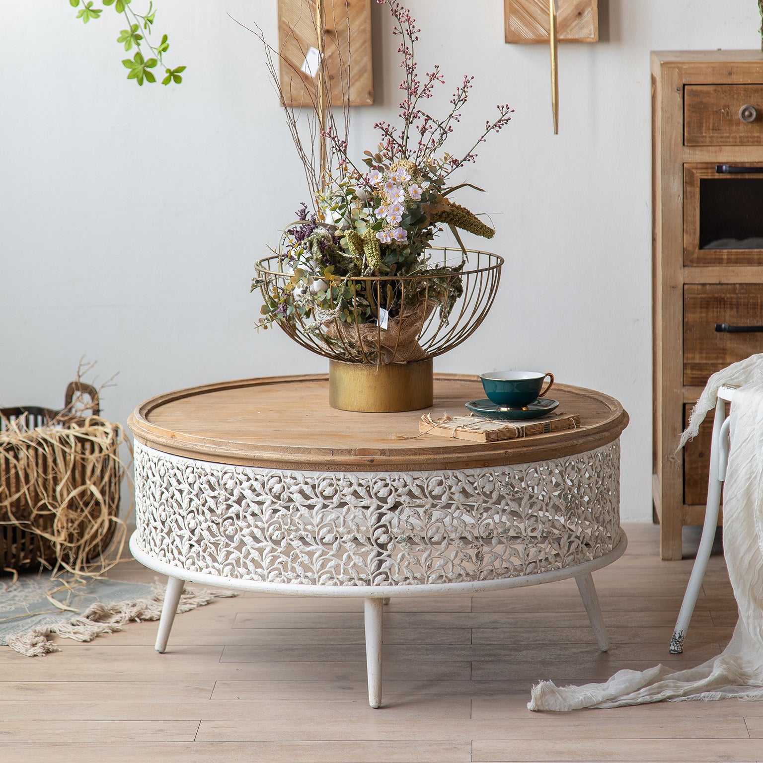 French Country Round Distressed Coffee Table Solid Wood Cocktail Table