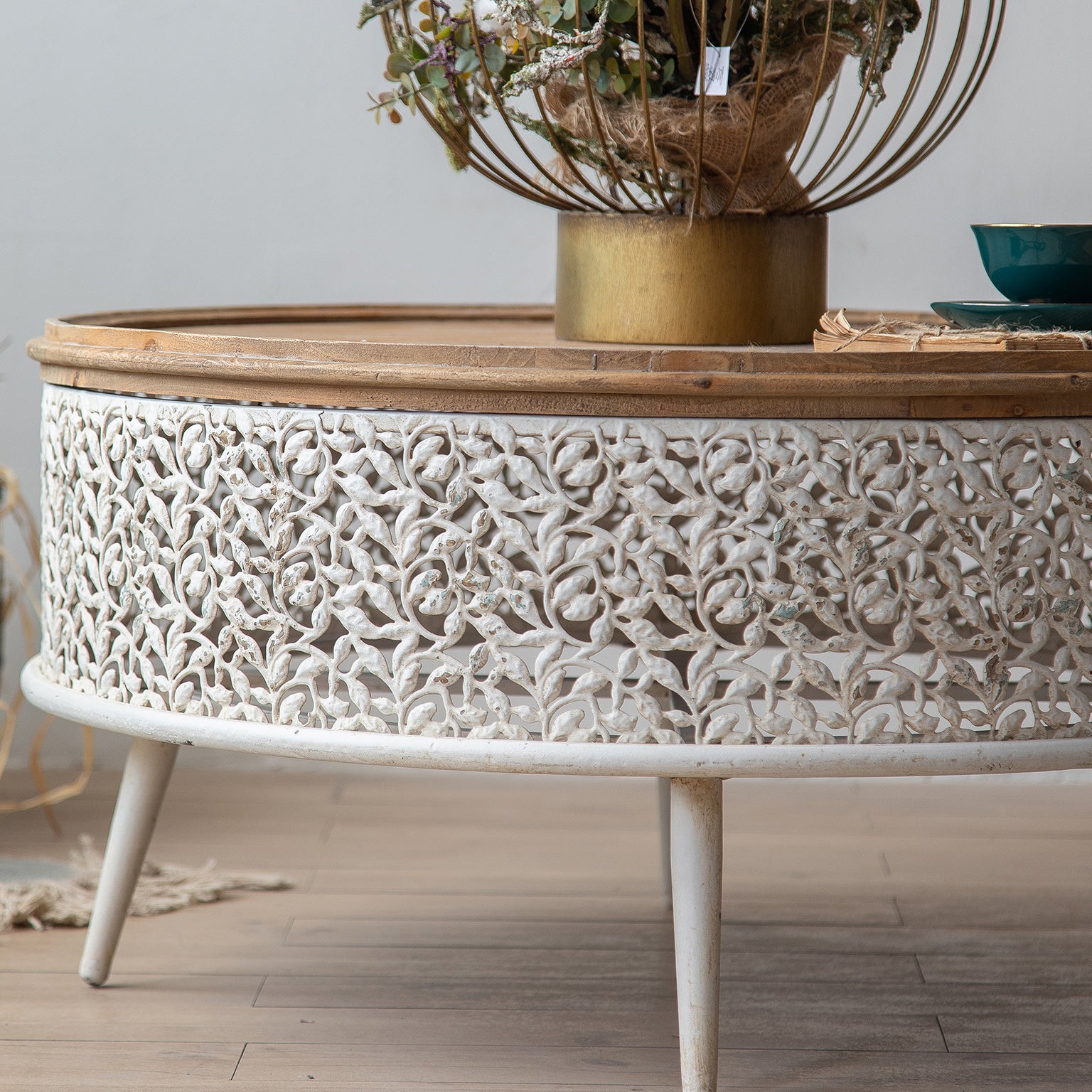 French Country Round Distressed Coffee Table Solid Wood Cocktail Table