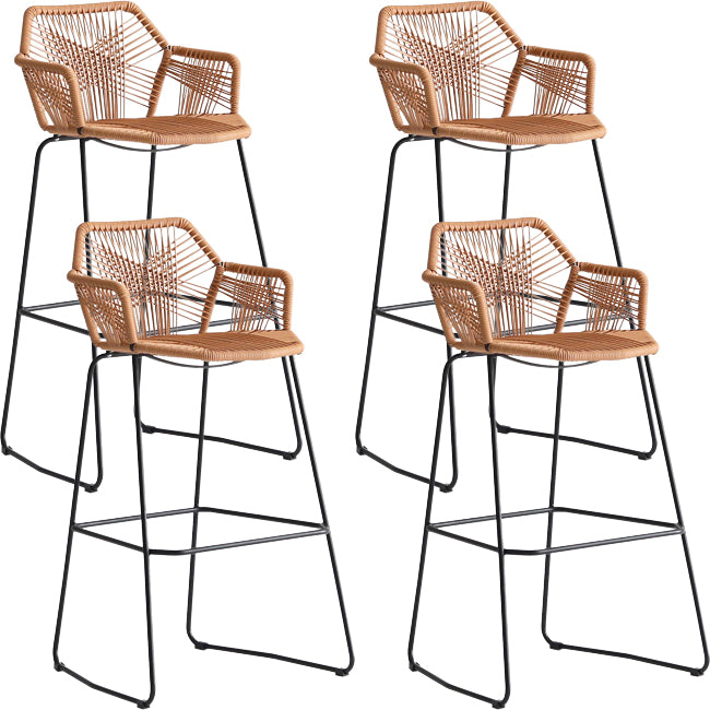 Modern Footrest Bar Stool Plastic Armed Stool with Metal Base