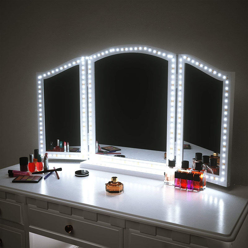 Metall Lineares Make-up-Beleuchtung zeitgenössischer LED-Waschtischstreifen Licht in Weiß für Schlafzimmer