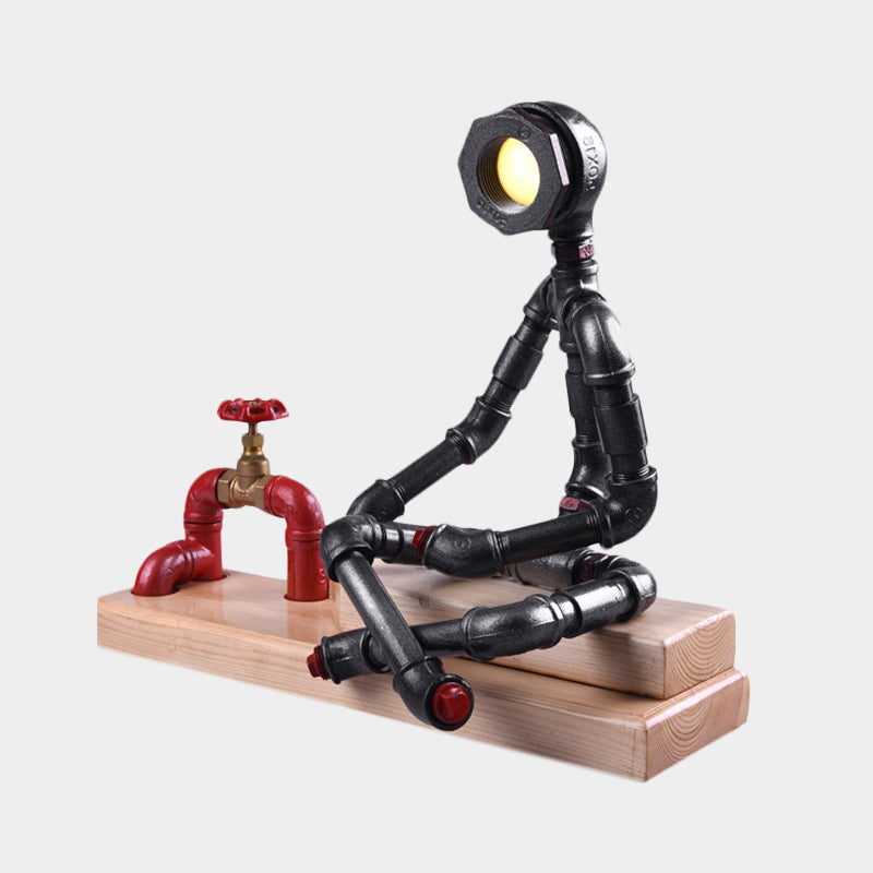 Lampe de Table en fer à jambes croisées, lampe de nuit industrielle LED pour chambre à coucher en noir avec valve décorative et base en bois rectangulaire