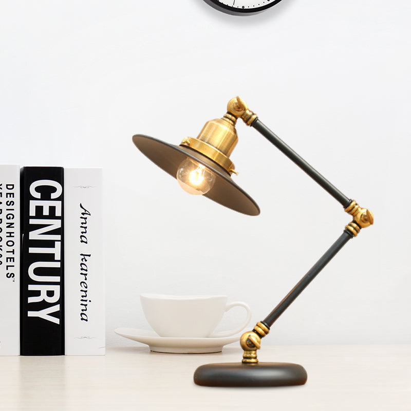 Acabado negro/dorado 1 Desk Bulb Desk Light Metallic Swing Arm Lamphip Nightstand Lámpara con sombra acampanada
