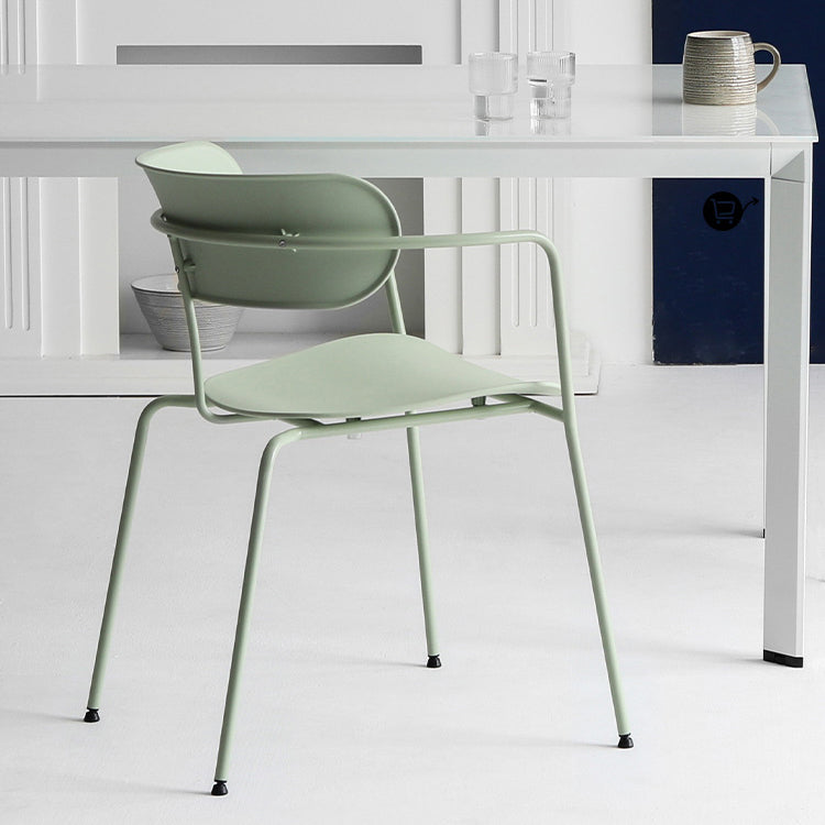 Contemporary Dining Arm Chair Plastic Dining Accent Chair for Home
