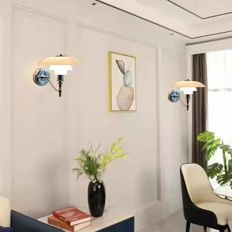 Modern Metal Wall Lamp 1-Light Wall Mount Lamp with Glass Shade for Bedroom
